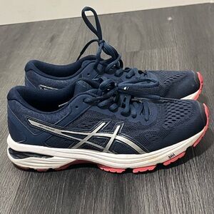 Oasis Navy and Silver Athletic Shoes